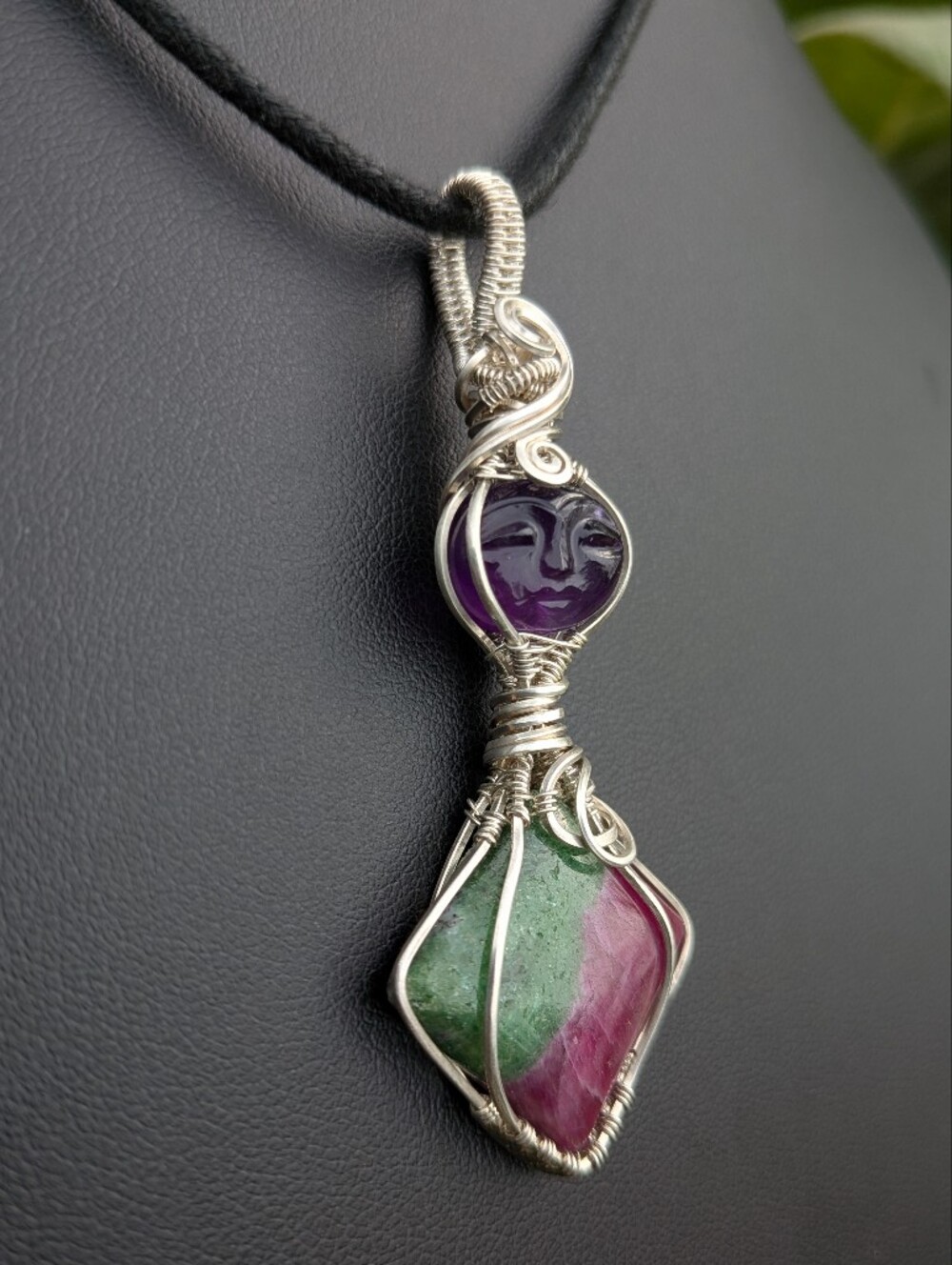 Rare-Sterling Silver-Artisan Pendant-Carved Amethyst-Designer Gemstones - Picture 4 of 16
